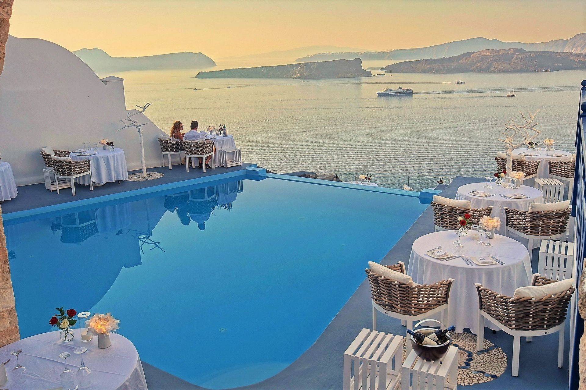 Alali_Restaurant_in_Astarte_Suites_Hotel_-_Fine_dining_Santorini_result
