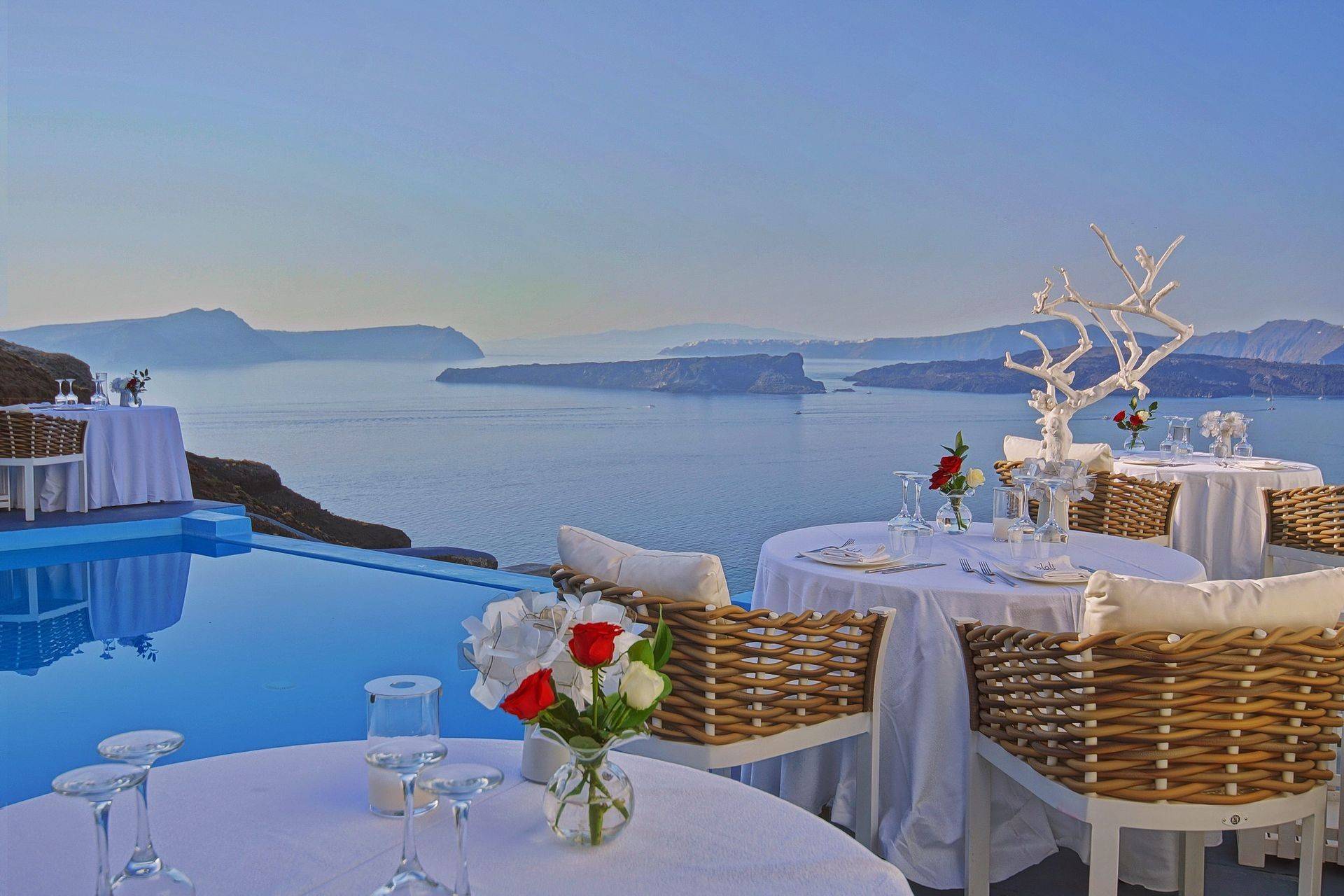 Alali_restaurant_Santorini_inside_Astarte_Suites_Hotel-_fine_dining_experience_result